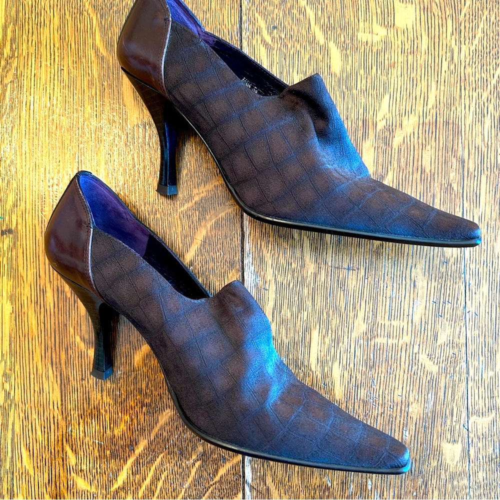 Vintage Donald J Pliner Unique Alligator Fabric Heeled Shoe